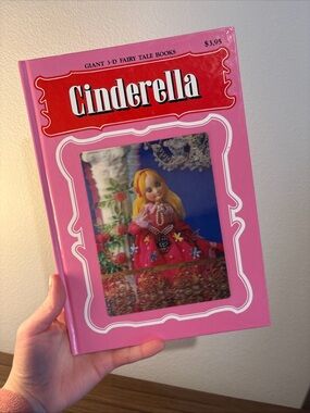 CINDERELLA GIANT 3-D FAIRY TALE BOOK  Lithograph Hardboard book  -Vintage 1970's